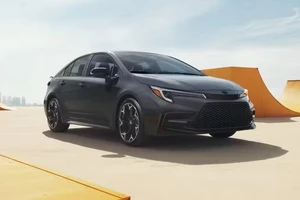Toyota Corolla FX Edition 2025 có phong cách nhưng thiếu đổi mới