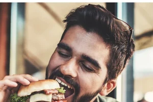 Thực hiện mẹo ăn uống này sẽ giúp bạn tràn đầy năng lượng cả ngày