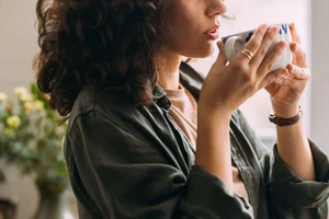 Tiêu thụ caffeine bao nhiêu sẽ tốt cho sức khỏe?