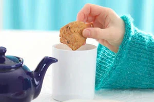 Tại sao uống trà và ăn bánh quy lại có hại cho sức khỏe?