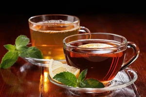 Trà xanh và trà đen loại nào tốt cho sức khỏe hơn?