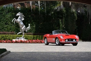 5 chiếc xe cổ đắt nhất được bán đấu giá năm 2024