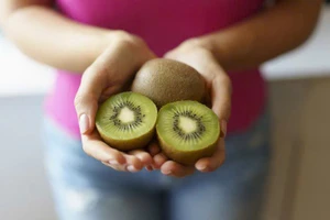 Ăn 2 quả Kiwi trước khi đi ngủ, chuyện gì sẽ xảy ra?