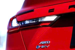 Toyota làm điều bất ngờ với chiến lược mới