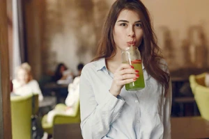 Những tác dụng phụ không thể bỏ qua khi uống nước ép cần tây