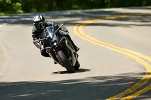 10 mẹo đi du lịch bằng siêu mô tô vào mùa hè