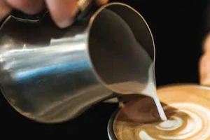 Uống cà phê có lợi hay hại cho làn da?