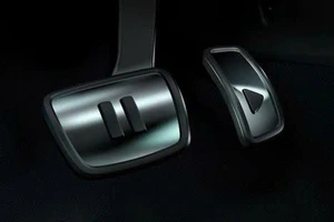 Trung Quốc siết chặt chế độ lái một bàn đạp trên ô tô điện vì an toàn