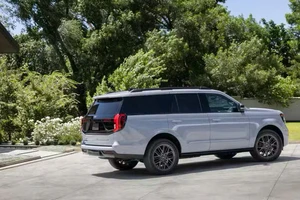 Tương lai xe SUV: 5 bằng sáng chế đáng kinh ngạc vừa được hé lộ