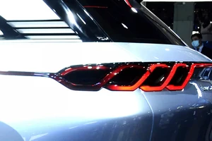 Nhà sản xuất ô tô Trung Quốc BYD 'tàng trữ' trái phép hơn 1.600 ô tô tại công viên nước Úc 