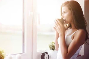 Tưởng cà phê giúp tỉnh táo, tài xế lạm dụng coi chừng tai nạn