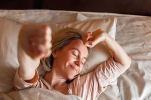 7 thực phẩm giúp đốt mỡ thừa khi ngủ cho người sau tuổi 50