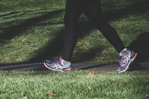 7 điều xảy ra khi bạn đi bộ 10 phút sau bữa ăn mỗi ngày