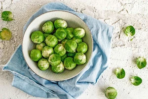 Loại rau quen mặt ở chợ Việt là 'vua' Vitamin C, tốt cho xương khớp