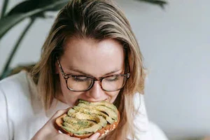 4 thực phẩm chống lão hóa giúp phụ nữ tuổi 40 trẻ như 25