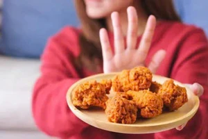 Người bị axit uric cao cần tránh xa 8 nhóm thực phẩm này