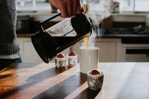 Cách pha cà phê giúp giảm cholesterol, bảo vệ sức khỏe tim mạch