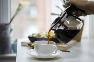 Não bộ thay đổi thế nào khi bạn uống caffeine mỗi ngày?