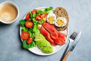 Ăn protein chất béo và carbohydrate thế nào để giảm cân hiệu quả?