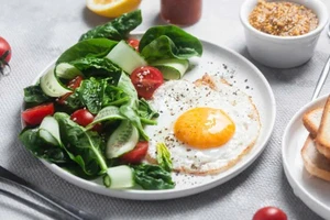 7 loại thực phẩm nên kết hợp với ăn trứng để no lâu và tràn đầy năng lượng