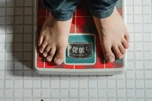 Bác sĩ cảnh báo rủi ro sức khỏe khi giảm cân nhanh