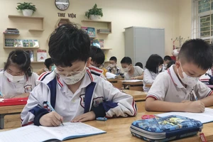 Quảng Ninh: Xem xét hỗ trợ học phí cho học sinh trong năm học 2022-2023