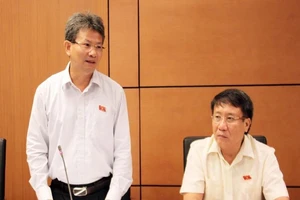 'Lẽ ra nên làm cao tốc Bắc - Nam'