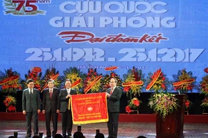 Đại Đoàn Kết 75 tuổi