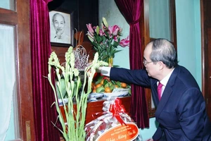 Mong ước người dân ngày càng hạnh phúc