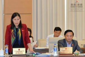 Nổ súng lúc nào? 