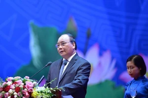 Thủ tướng: 'Không phải ngứa trên đầu lại gãi dưới chân'