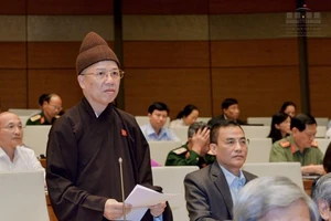 ĐBQH Thích Thanh Quyết: Trẻ em hỏng là do người lớn hư