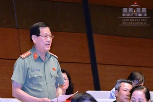 Phải mạnh tay đưa ra khỏi bộ máy cán bộ mất đạo đức