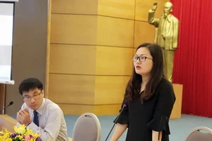 Bộ trưởng Phùng Xuân Nhạ cảm ơn nhà báo, chuyên gia