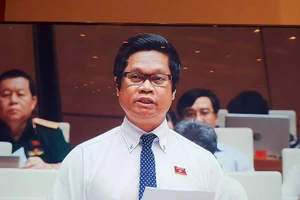 Tăng thuế, tận thu khiến dân bức xúc! 