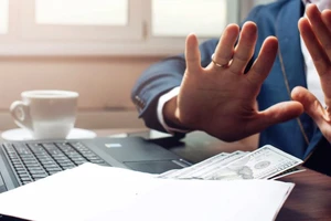 Làm sao để cán bộ, công chức không vòi vĩnh doanh nhân?