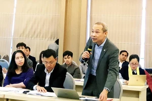 Cán bộ làm trong lĩnh vực nào nghèo nhất?