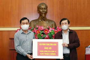 4 Văn phòng Trung ương ủng hộ chống COVID-19 gần 1,2 tỉ đồng