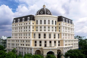 Nhiều loại phí được Bộ Tài chính quyết định giảm tới 50%