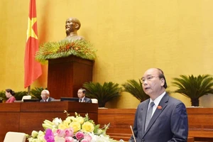 Thủ tướng báo cáo trươc Quốc Hội. Ảnh: chinhphu.vn