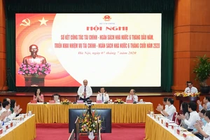 Thủ tướng: 'Khó mới phải cố gắng, không bàn lùi'