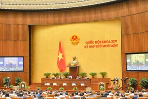 Quốc hội phê chuẩn miễn nhiệm 13 thành viên Chính phủ 