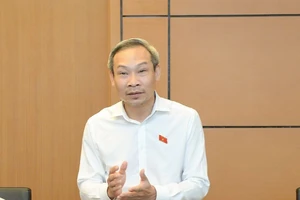 Hàng hóa ùn tắc do các địa phương quy định chống dịch khác nhau