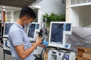 Trình Thủ tướng miễn thuế cho máy thở, hàng nhập khẩu chống COVID-19