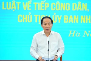 Dân bức xúc mới đòi gặp, chả ai rảnh mà gặp ông Chủ tịch đâu!