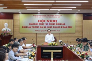 Buôn lậu xăng dầu, vàng, ngoại tệ ...tăng