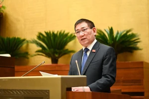 Chính phủ đề xuất tăng lương cơ sở lên 1,8 triệu đồng/tháng từ 1-7-2023