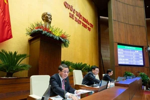 Quốc hội 'chốt' thời điểm tăng lương cơ sở lên 1,8 triệu/tháng 