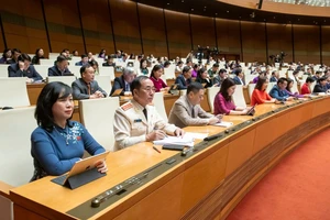 Quốc hội cấm thuốc lá điện tử