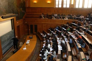 Được kéo dài thời gian làm việc khi đủ tuổi hưu 